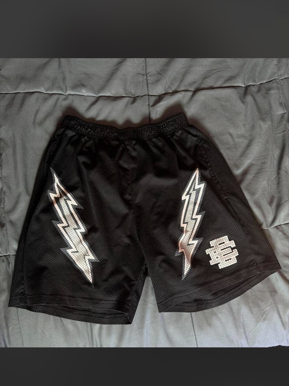 EE shorts
